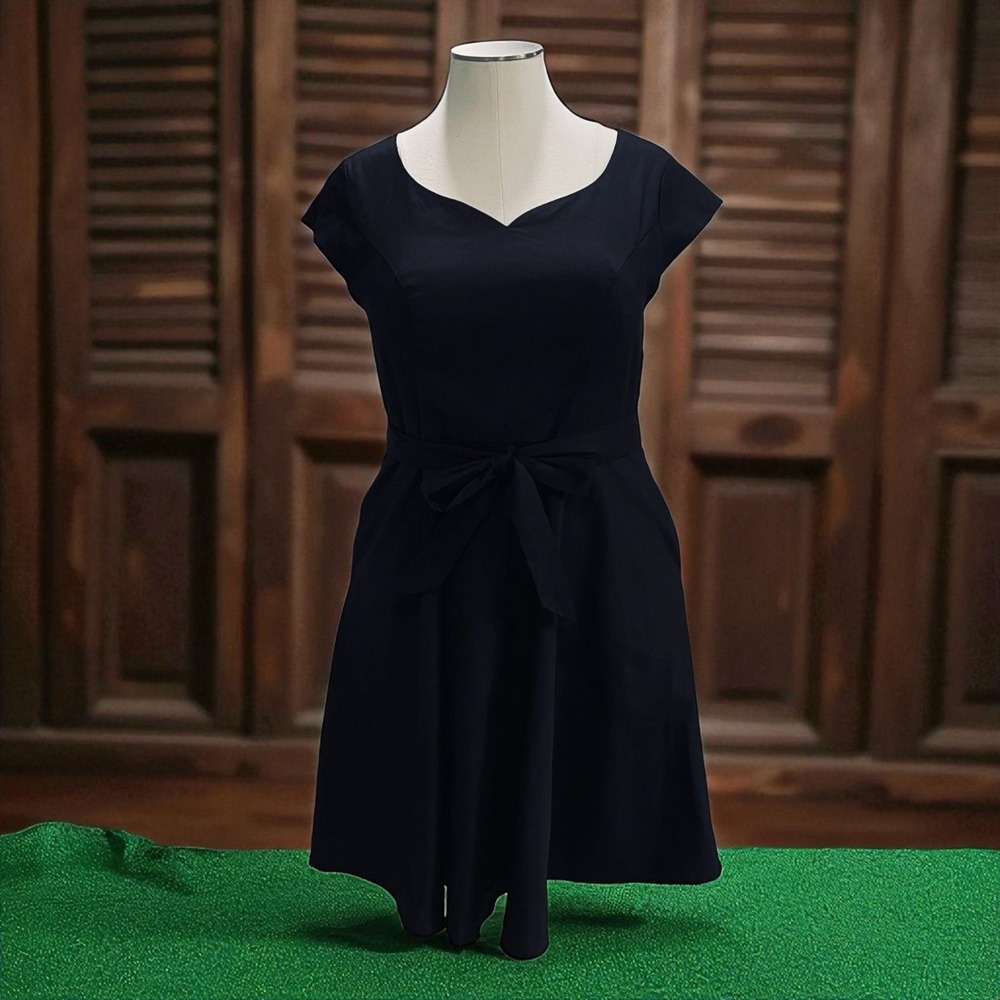 Kingfancy Black Fit And‎ Flare Dress With Pockets Short Sleeve Belted NWOT